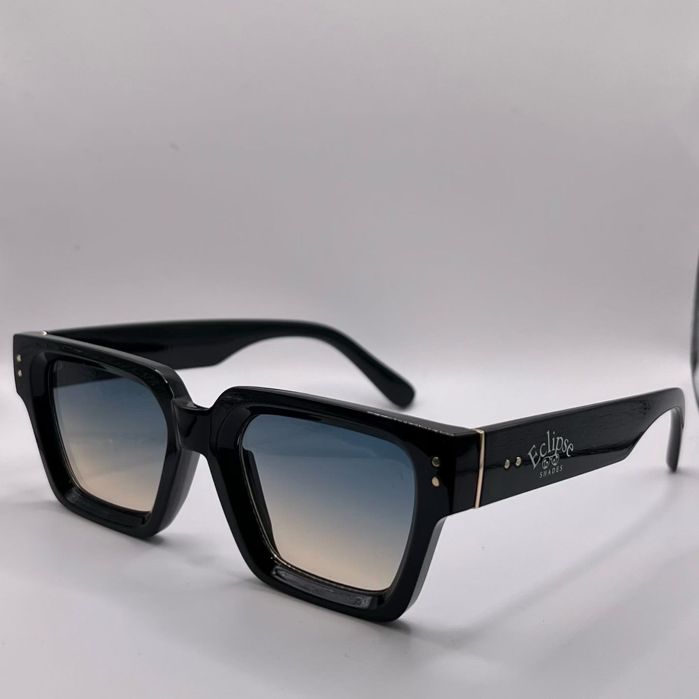 Eclipse Shades – Black Gradient Sunset